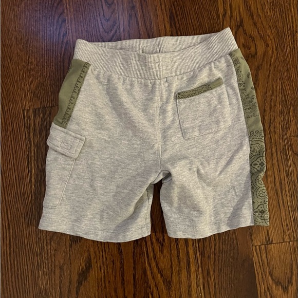 Splendid boys Bandana shorts set size 4 - excellent condition - like new - Picture 4 of 5